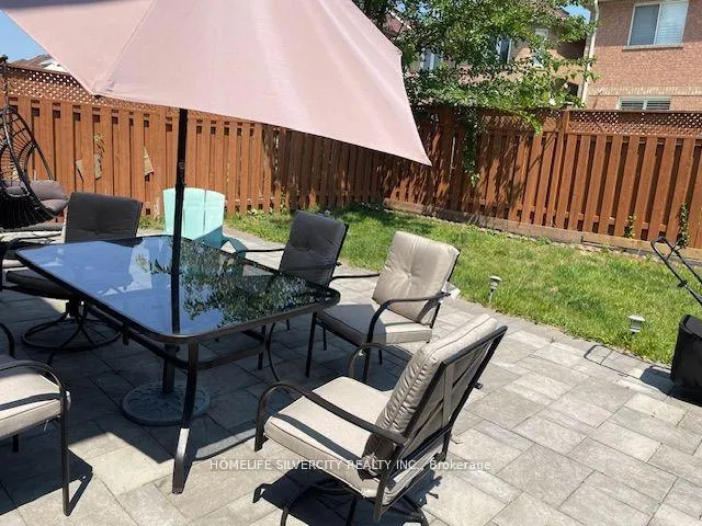 Photo 10 of 46 Clandfield Street, Markham, Rouge River Estates — HOMEH
