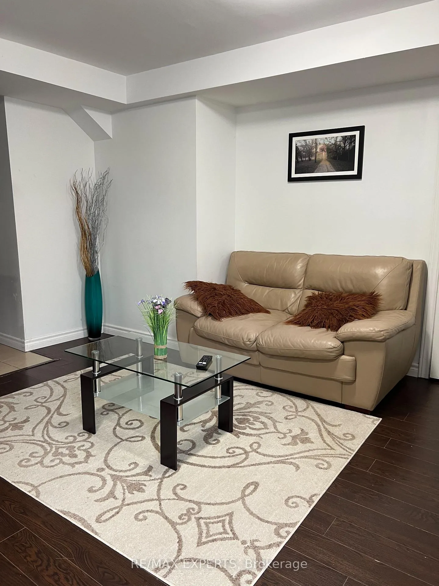 Photo 2 of Unit Unit B, 33 Saltspring Drive, Markham, Greensborough — HOMEH