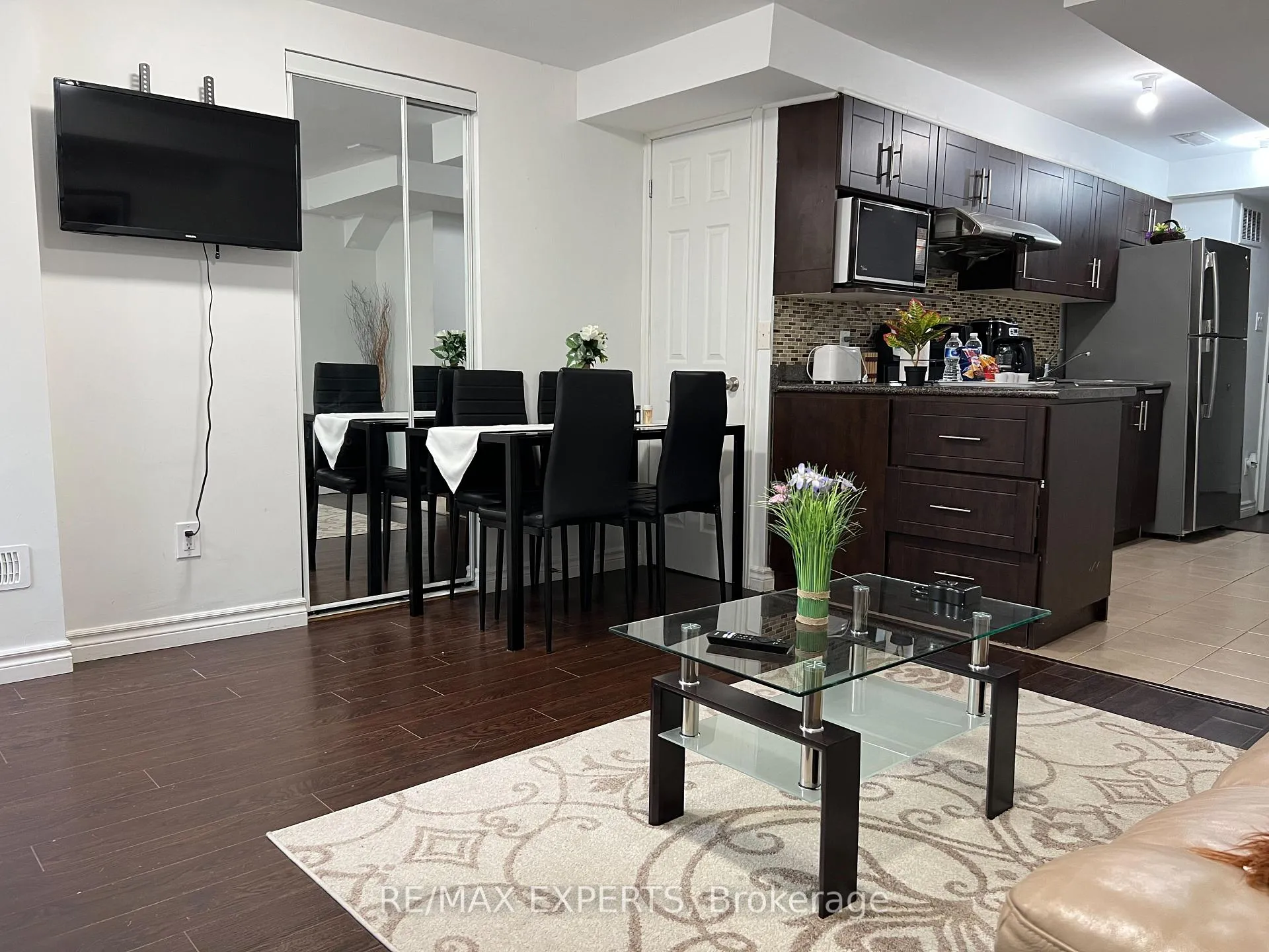 Photo 3 of Unit Unit B, 33 Saltspring Drive, Markham, Greensborough — HOMEH