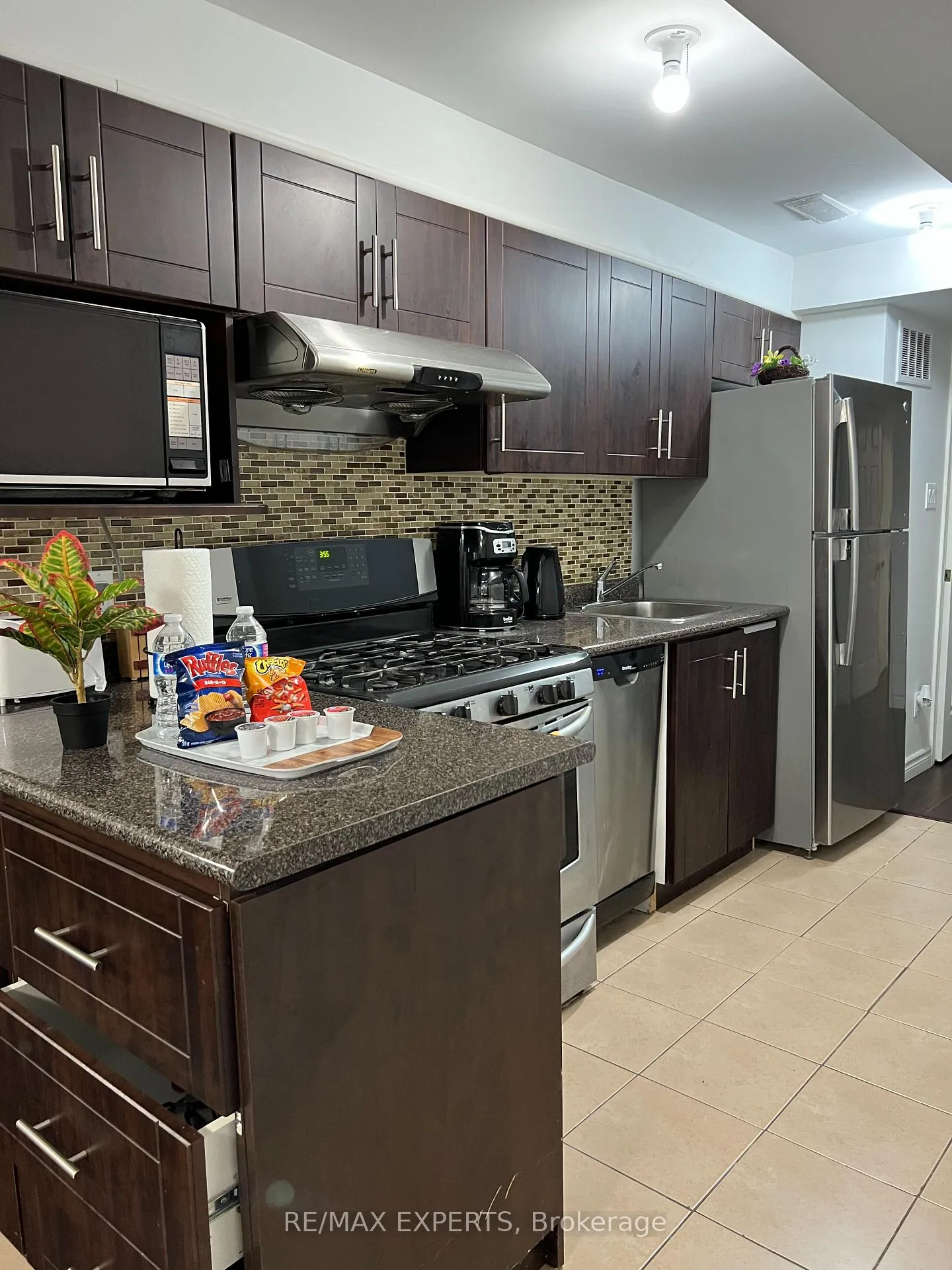 Photo 4 of Unit Unit B, 33 Saltspring Drive, Markham, Greensborough — HOMEH