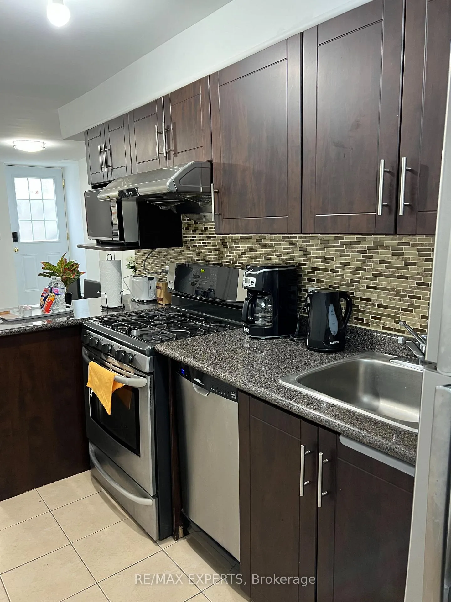 Photo 5 of Unit Unit B, 33 Saltspring Drive, Markham, Greensborough — HOMEH