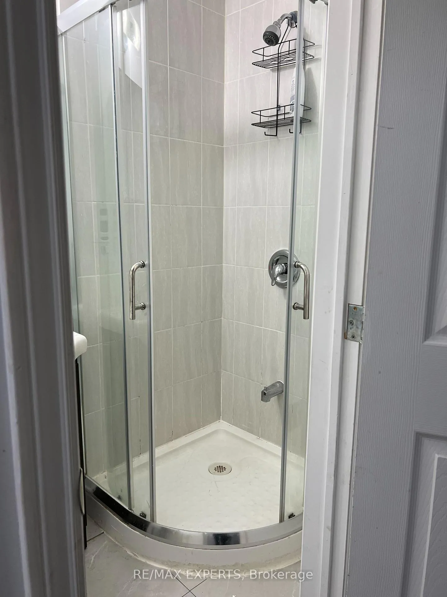 Photo 8 of Unit Unit B, 33 Saltspring Drive, Markham, Greensborough — HOMEH