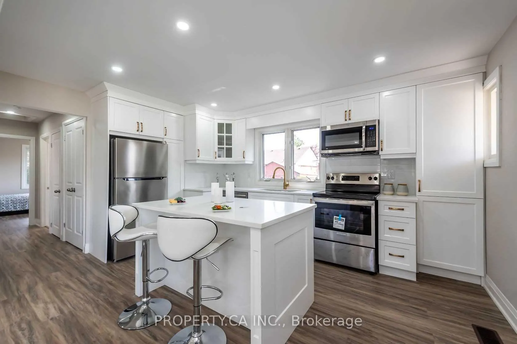 Photo 2 of Unit Main, 7 Bolan Court, Hamilton, Raleigh — HOMEH