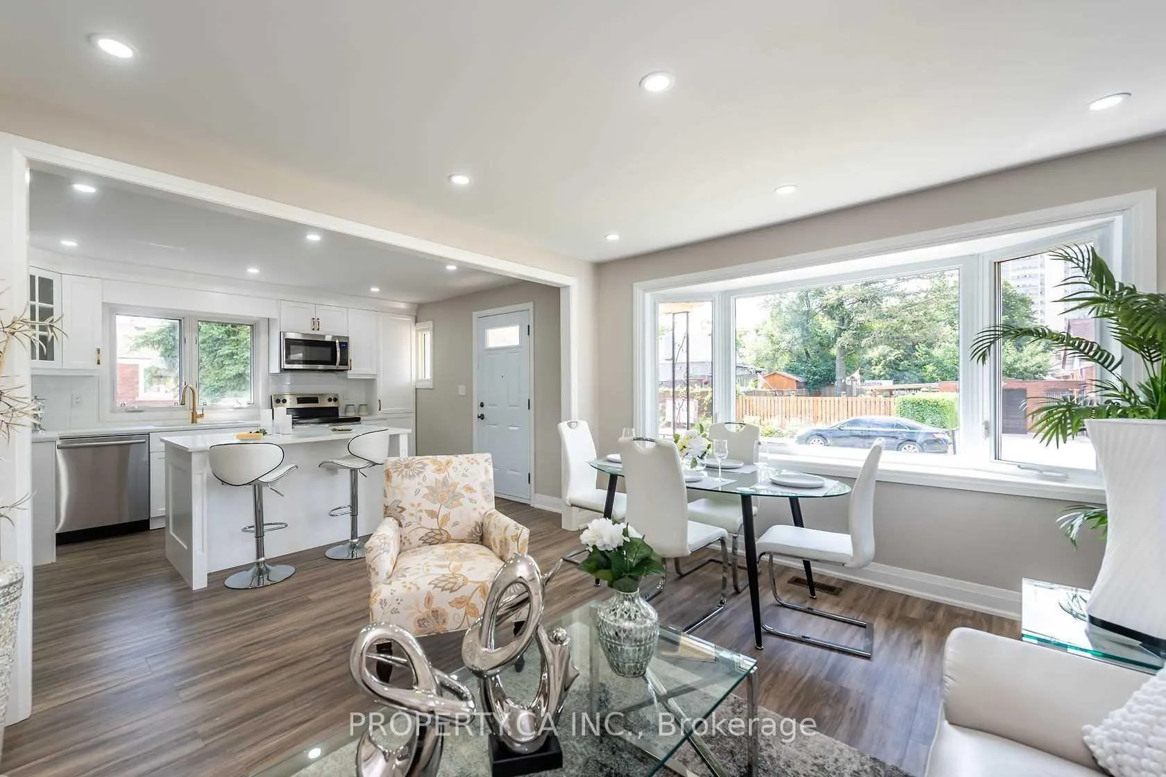 Photo 5 of Unit Main, 7 Bolan Court, Hamilton, Raleigh — HOMEH
