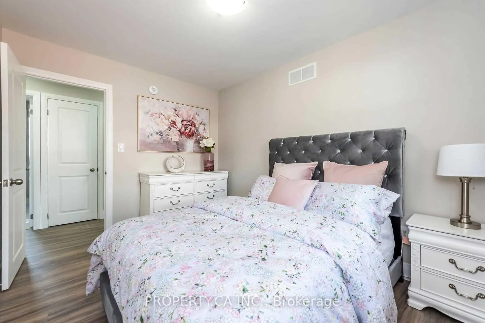 Photo 12 of Unit Main, 7 Bolan Court, Hamilton, Raleigh — HOMEH