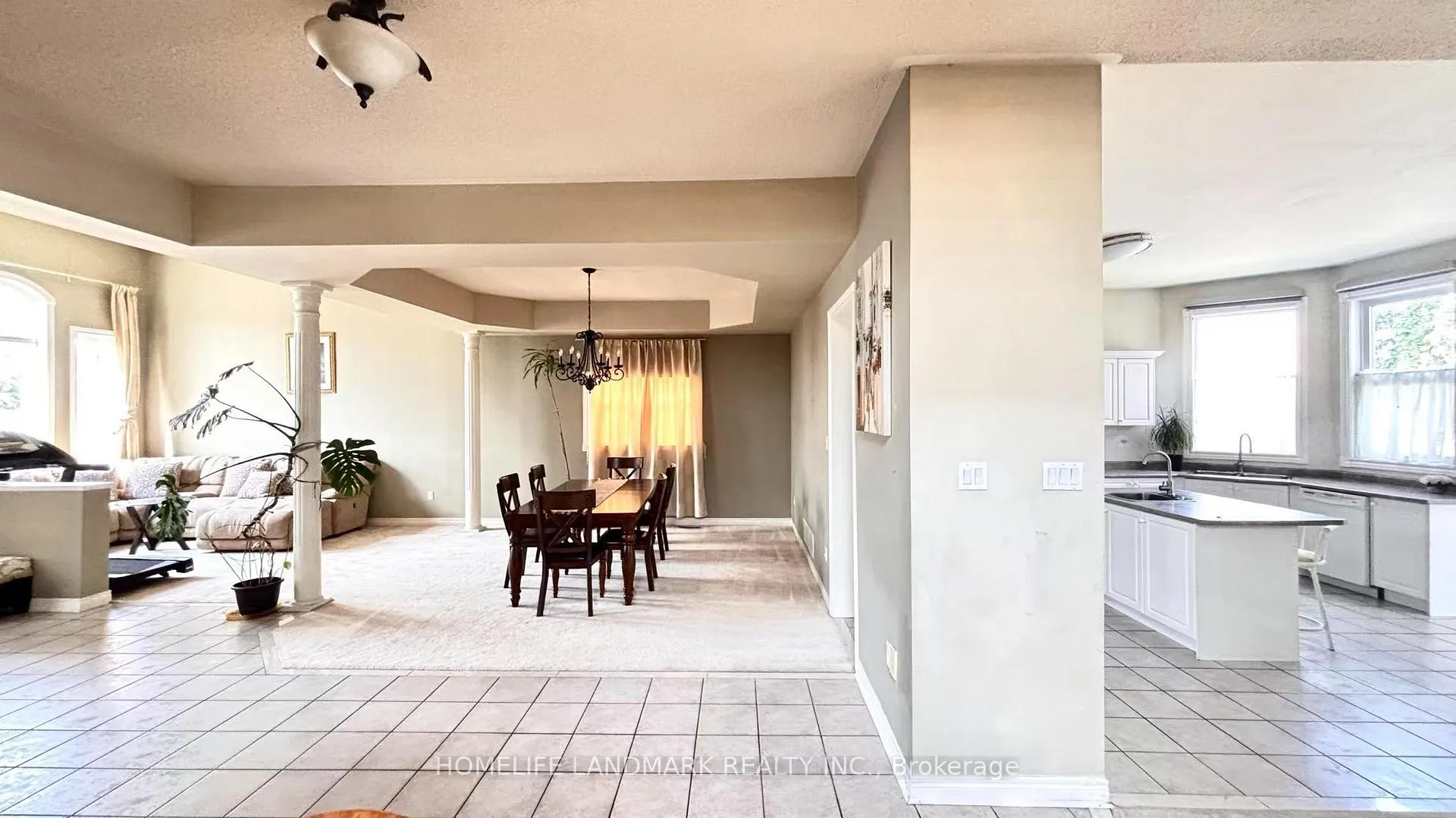 Photo 3 of 79 Boxwood Crescent, Markham, Rouge Fairways — HOMEH