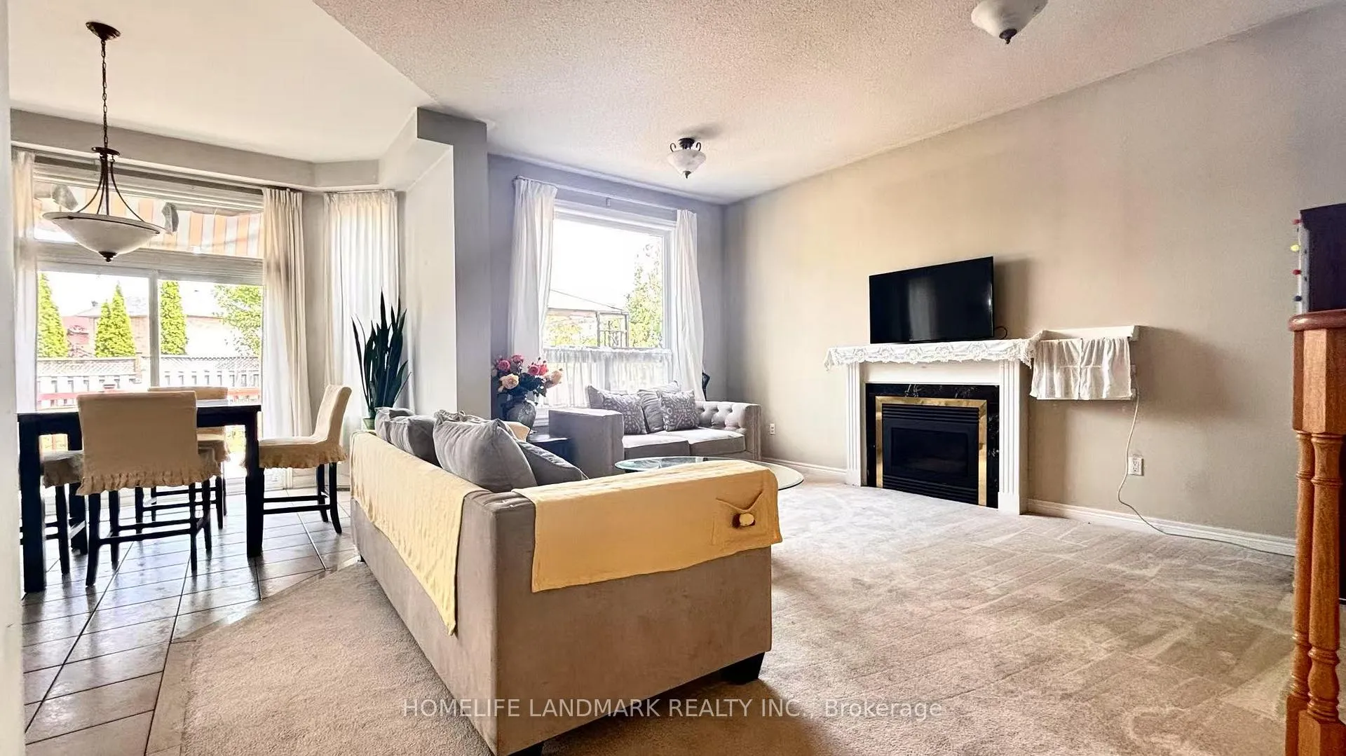 Photo 5 of 79 Boxwood Crescent, Markham, Rouge Fairways — HOMEH