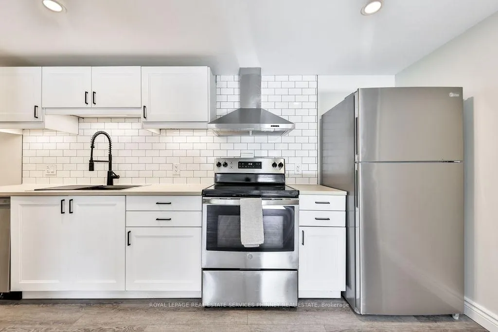 Photo 6 of 47 Castlefield Drive, Hamilton, Hampton Heights — HOMEH