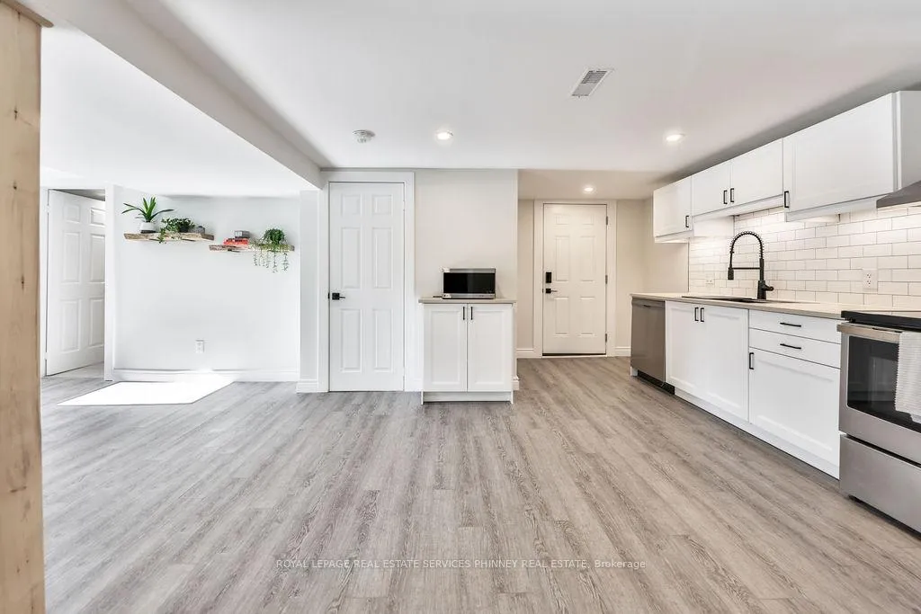 Photo 7 of 47 Castlefield Drive, Hamilton, Hampton Heights — HOMEH