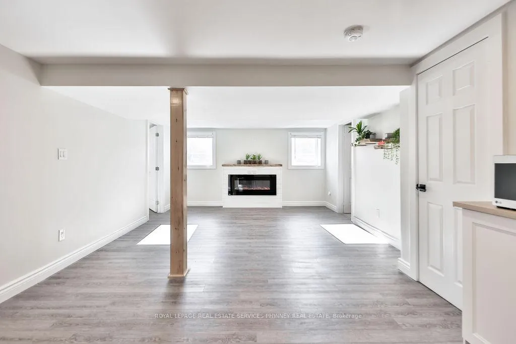 Photo 9 of 47 Castlefield Drive, Hamilton, Hampton Heights — HOMEH