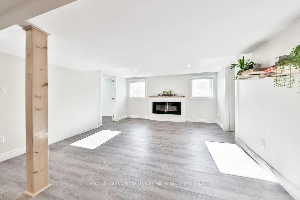 Photo 10 of 47 Castlefield Drive, Hamilton, Hampton Heights — HOMEH