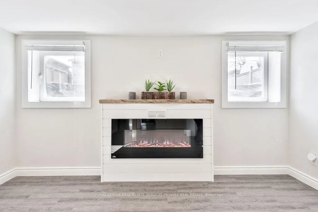 Photo 12 of 47 Castlefield Drive, Hamilton, Hampton Heights — HOMEH