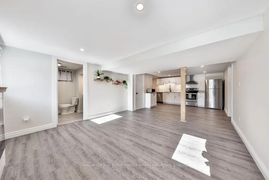 Photo 14 of 47 Castlefield Drive, Hamilton, Hampton Heights — HOMEH
