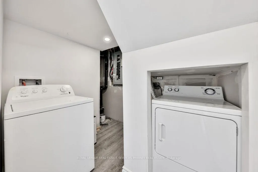 Photo 24 of 47 Castlefield Drive, Hamilton, Hampton Heights — HOMEH