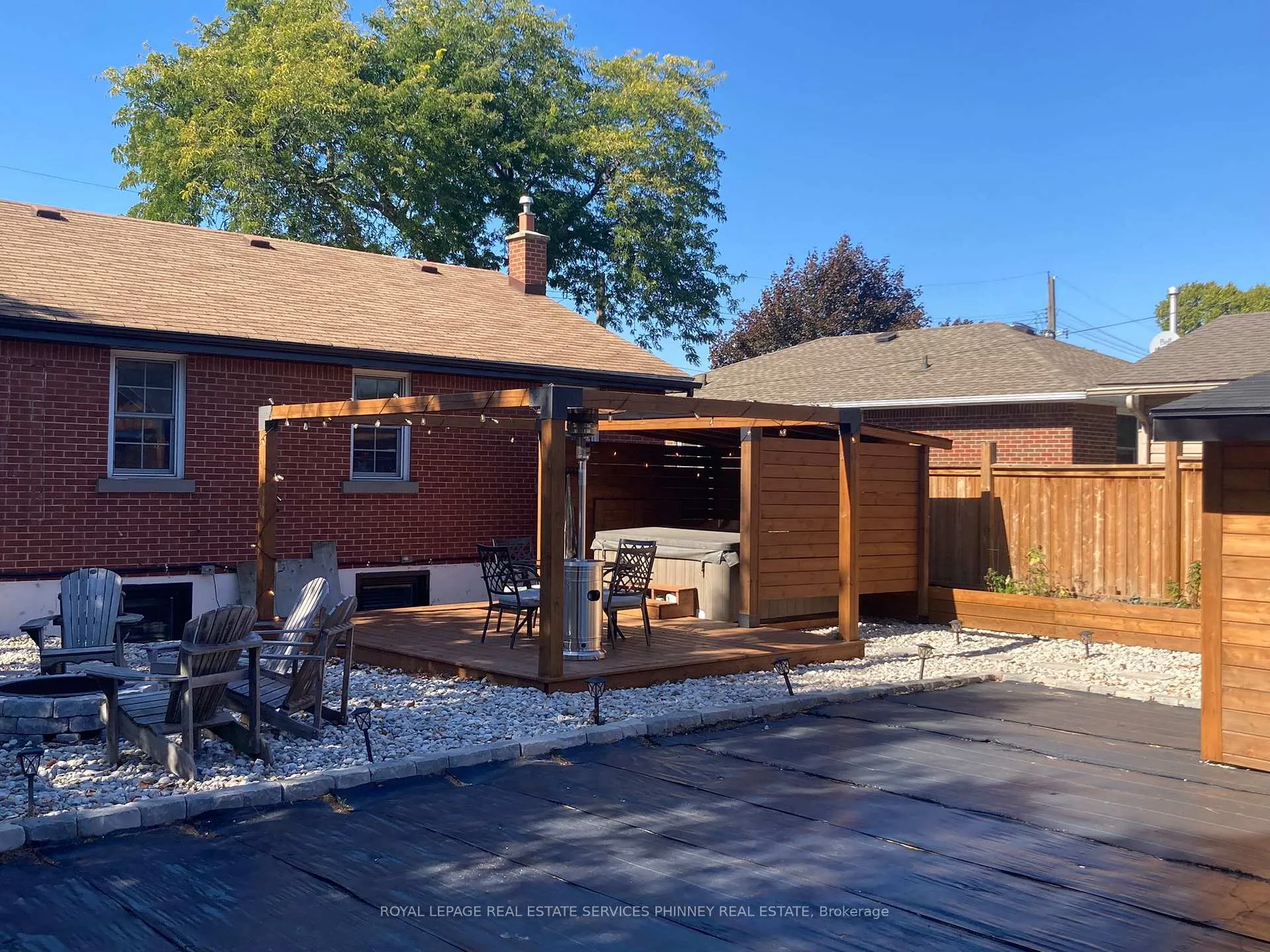 Photo 30 of 47 Castlefield Drive, Hamilton, Hampton Heights — HOMEH