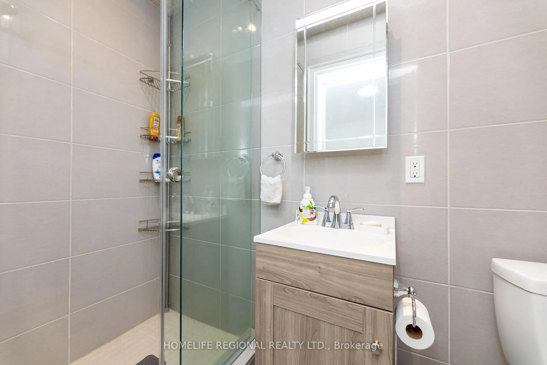 Photo 10 of Unit Lower Level, 244 Roxton Road, Toronto, Palmerston-Little Italy — HOMEH