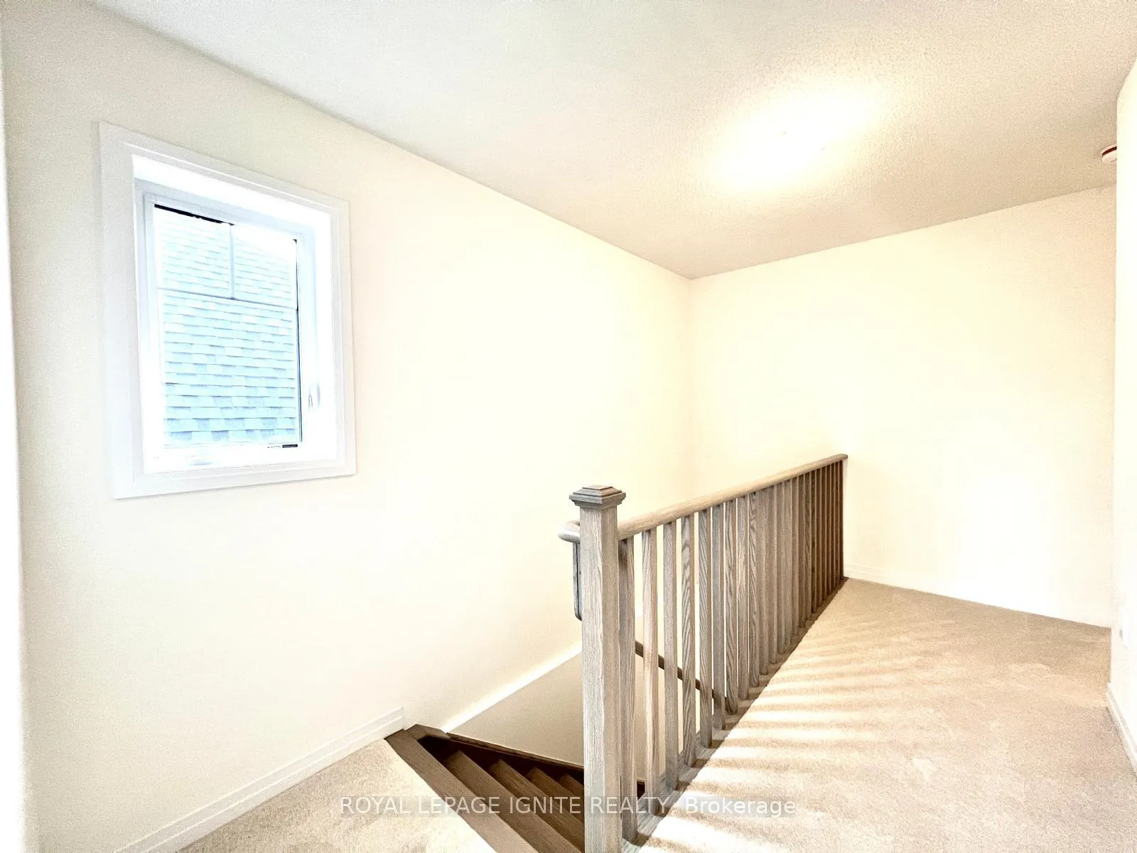 Photo 9 of 552 Hudson Crescent, Midland — HOMEH