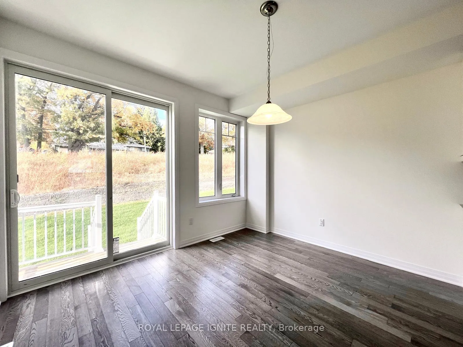 Photo 12 of 552 Hudson Crescent, Midland — HOMEH