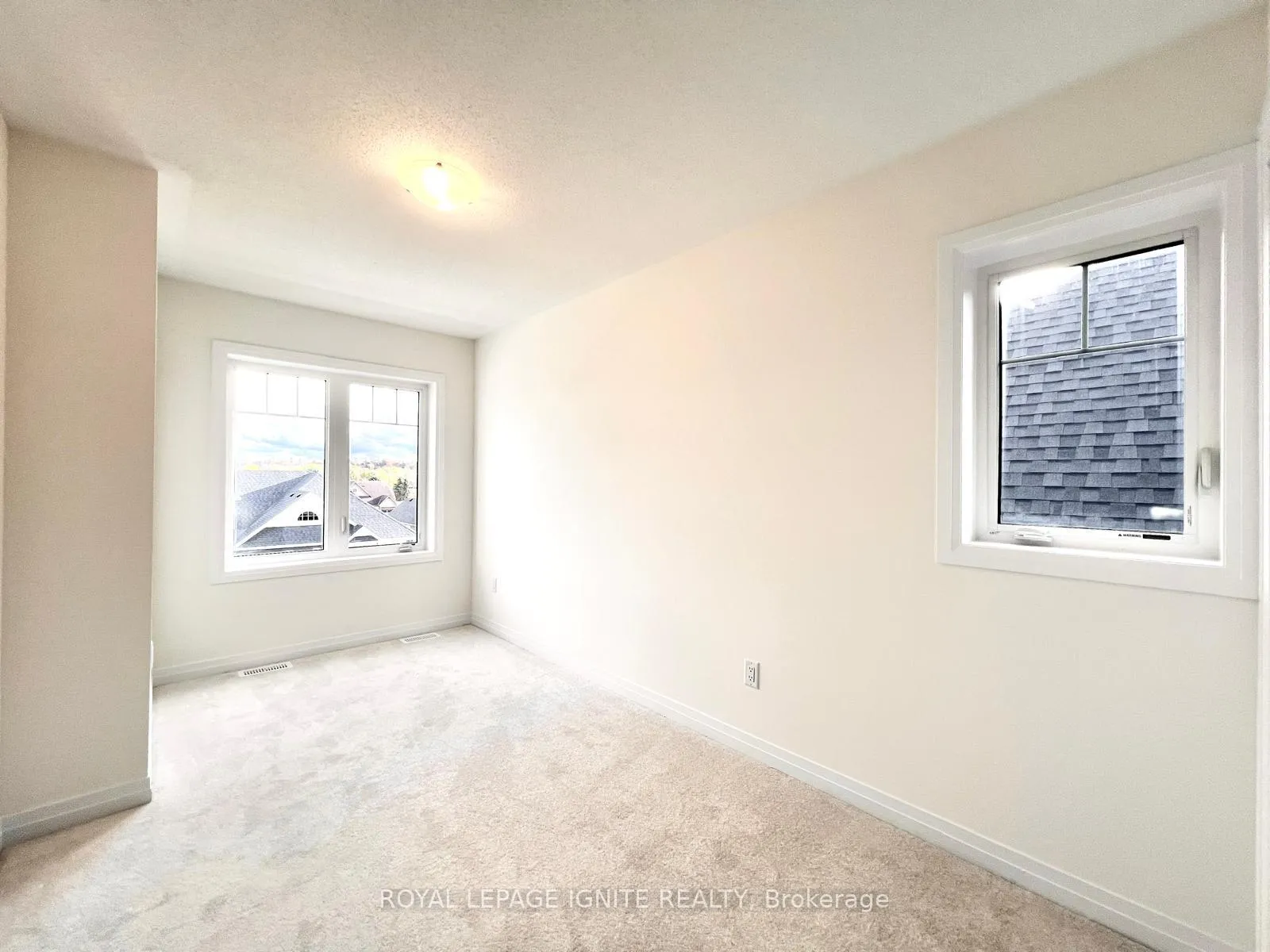 Photo 13 of 552 Hudson Crescent, Midland — HOMEH