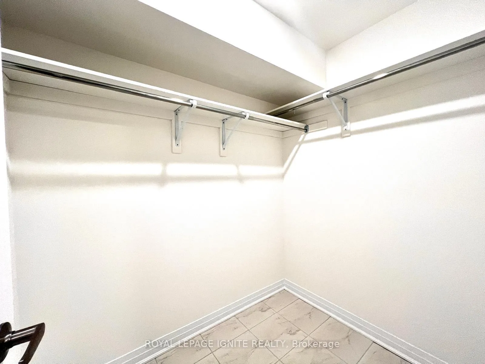 Photo 32 of 552 Hudson Crescent, Midland — HOMEH