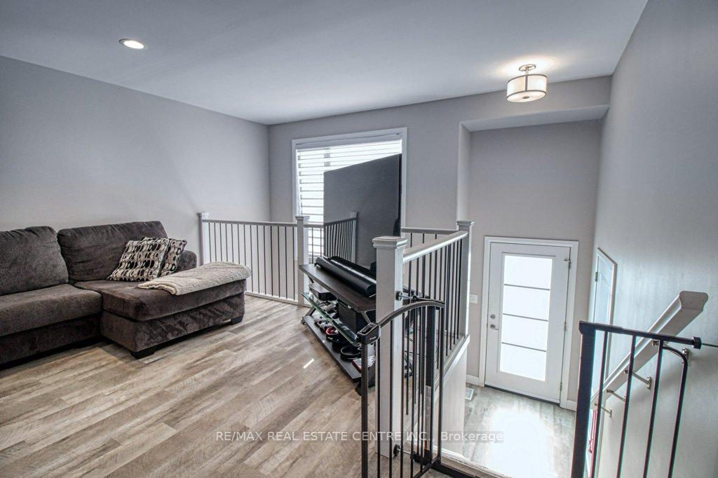 Photo 5 of 191 Moonstone Crescent, Chatham-Kent, Chatham — HOMEH