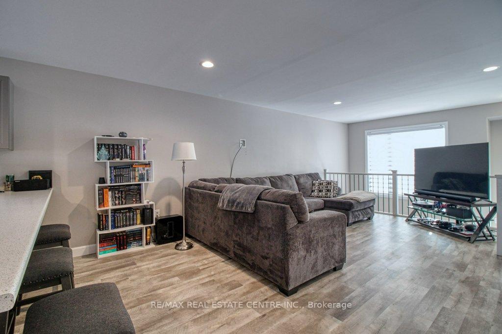 Photo 7 of 191 Moonstone Crescent, Chatham-Kent, Chatham — HOMEH