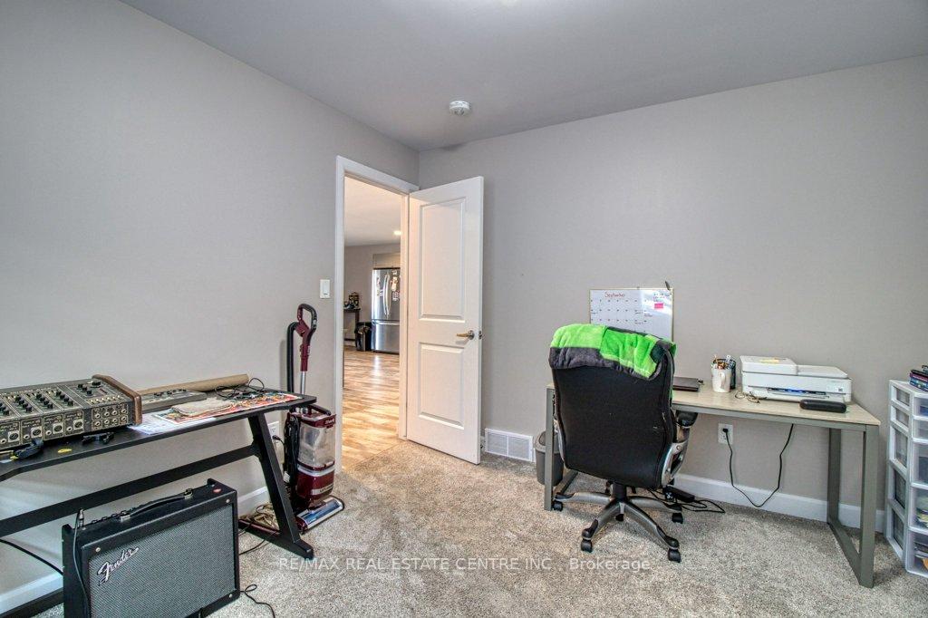 Photo 14 of 191 Moonstone Crescent, Chatham-Kent, Chatham — HOMEH