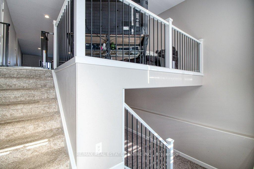 Photo 23 of 191 Moonstone Crescent, Chatham-Kent, Chatham — HOMEH