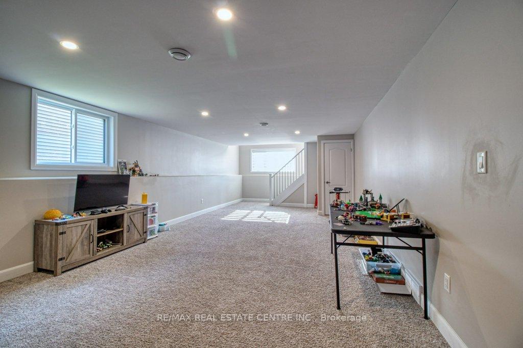 Photo 26 of 191 Moonstone Crescent, Chatham-Kent, Chatham — HOMEH