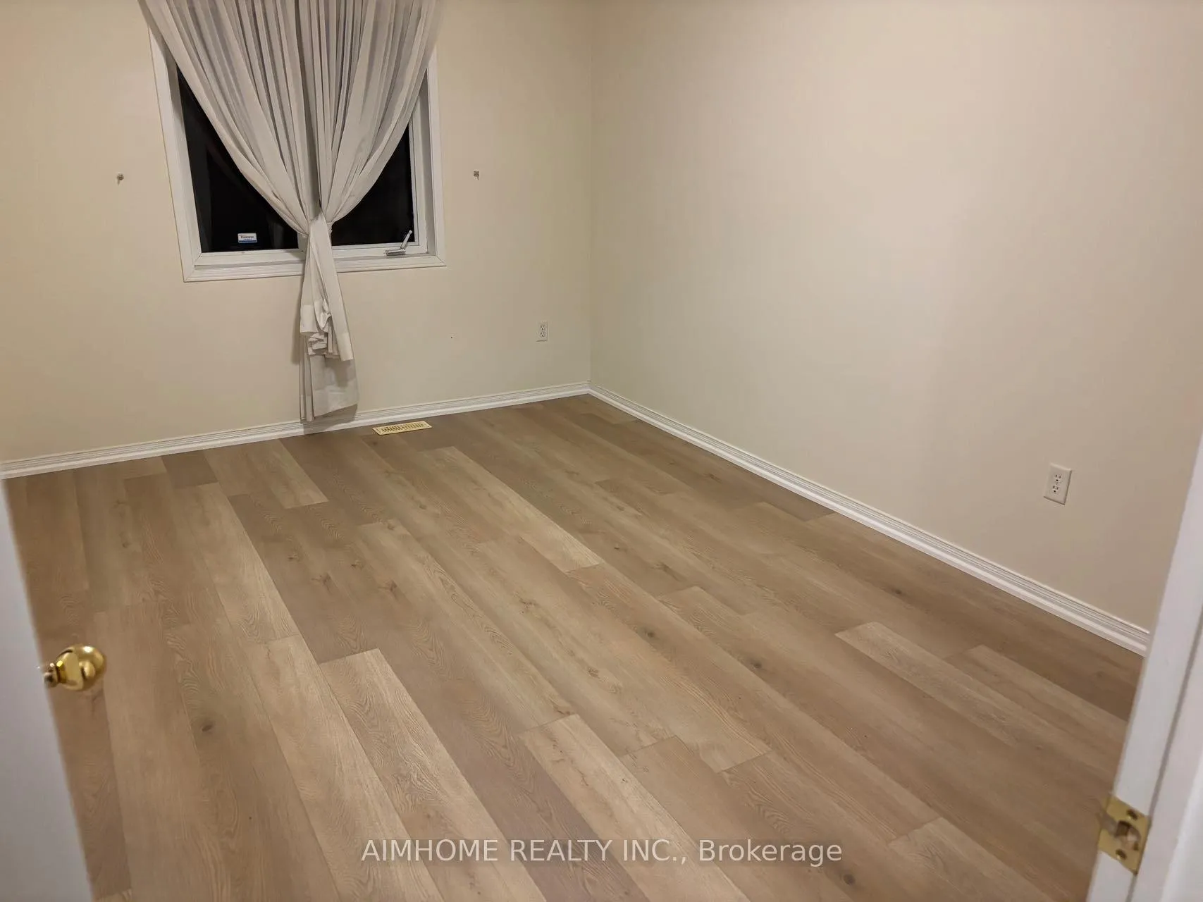 Photo 16 of 396 Bur Oak Avenue, Markham, Berczy — HOMEH