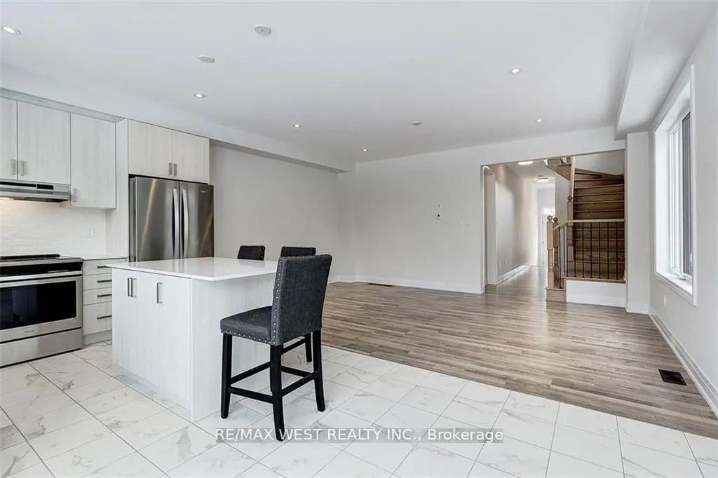 Photo 4 of Unit 22, 113 Hartley Avenue, Brant, Paris — HOMEH
