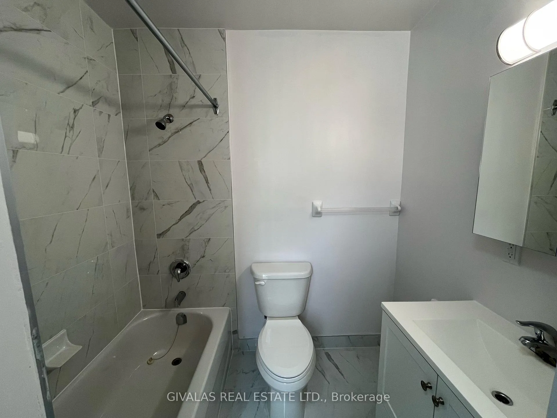 Photo 9 of Unit 3, 100 Beverley Street, Toronto, Kensington-Chinatown — HOMEH