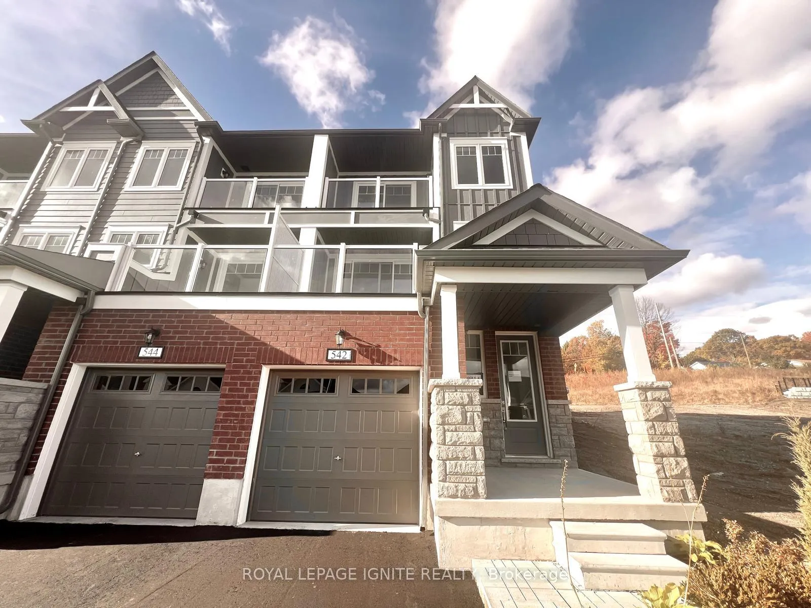Photo 9 of 542 Hudson Crescent, Midland — HOMEH