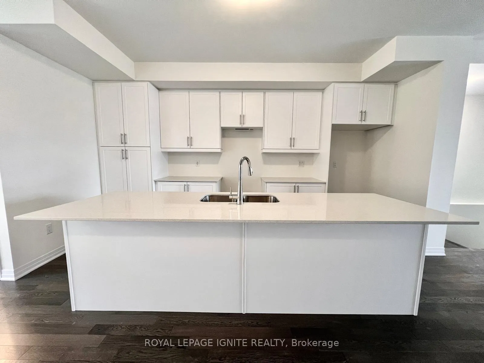 Photo 13 of 542 Hudson Crescent, Midland — HOMEH