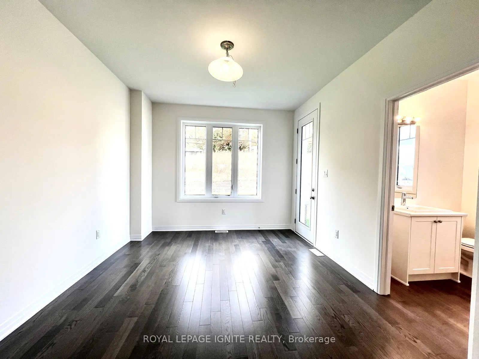 Photo 17 of 542 Hudson Crescent, Midland — HOMEH