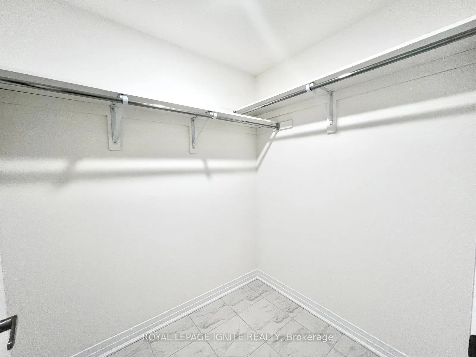 Photo 35 of 542 Hudson Crescent, Midland — HOMEH