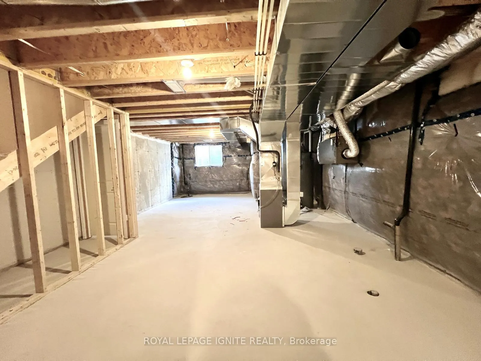 Photo 37 of 542 Hudson Crescent, Midland — HOMEH