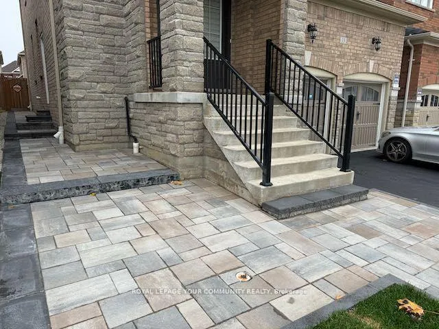 Photo 2 of 13 Henry Wilson Drive, Caledon, Caledon East — HOMEH