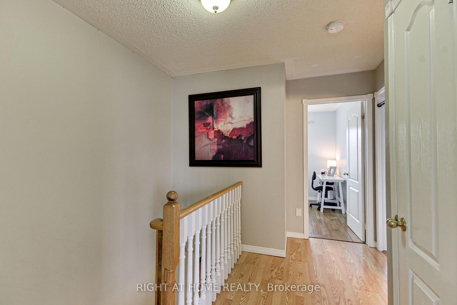 Photo 10 of 26 Crittenden Drive, Georgina, Keswick South — HOMEH