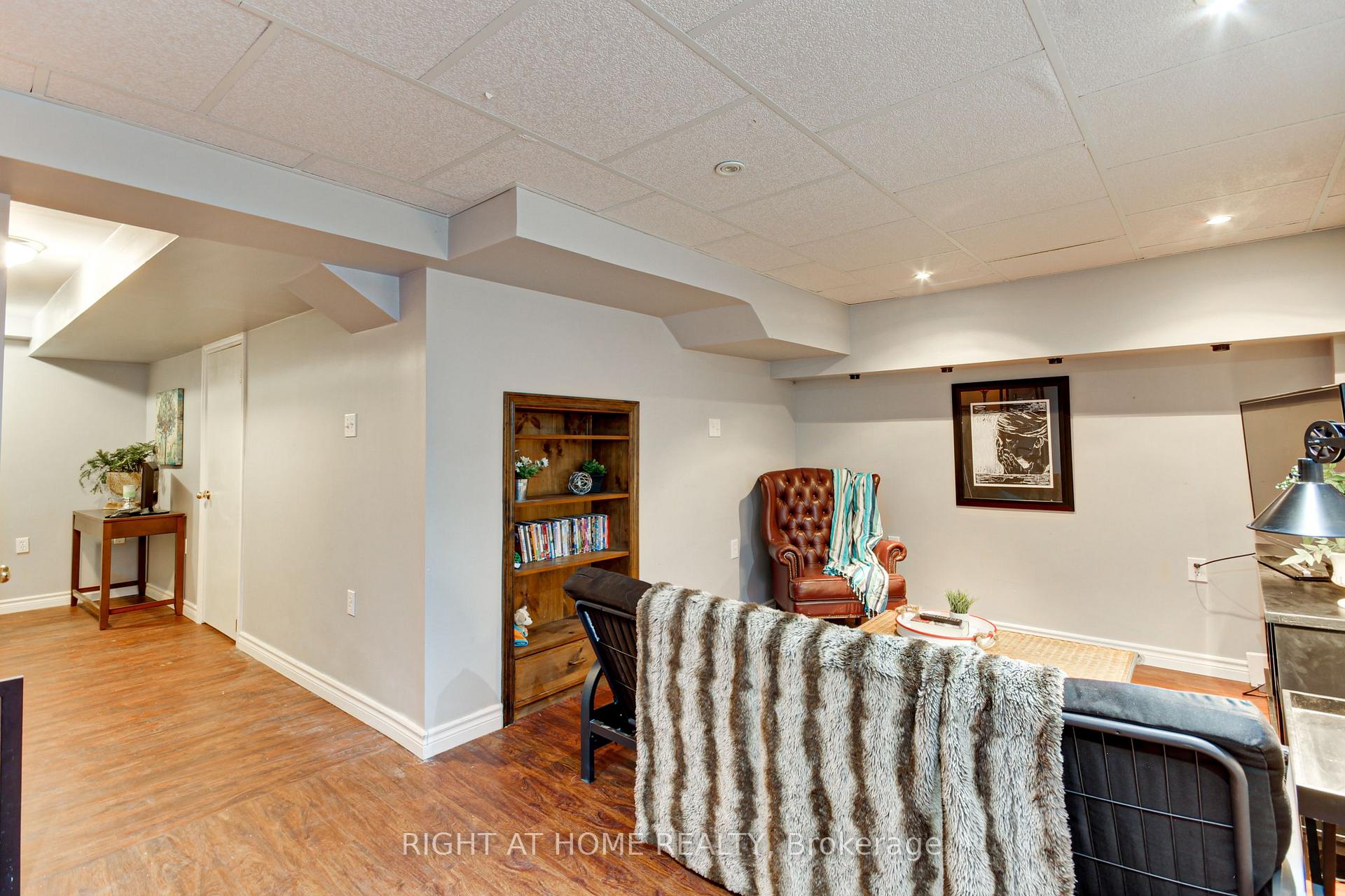 Photo 15 of 26 Crittenden Drive, Georgina, Keswick South — HOMEH