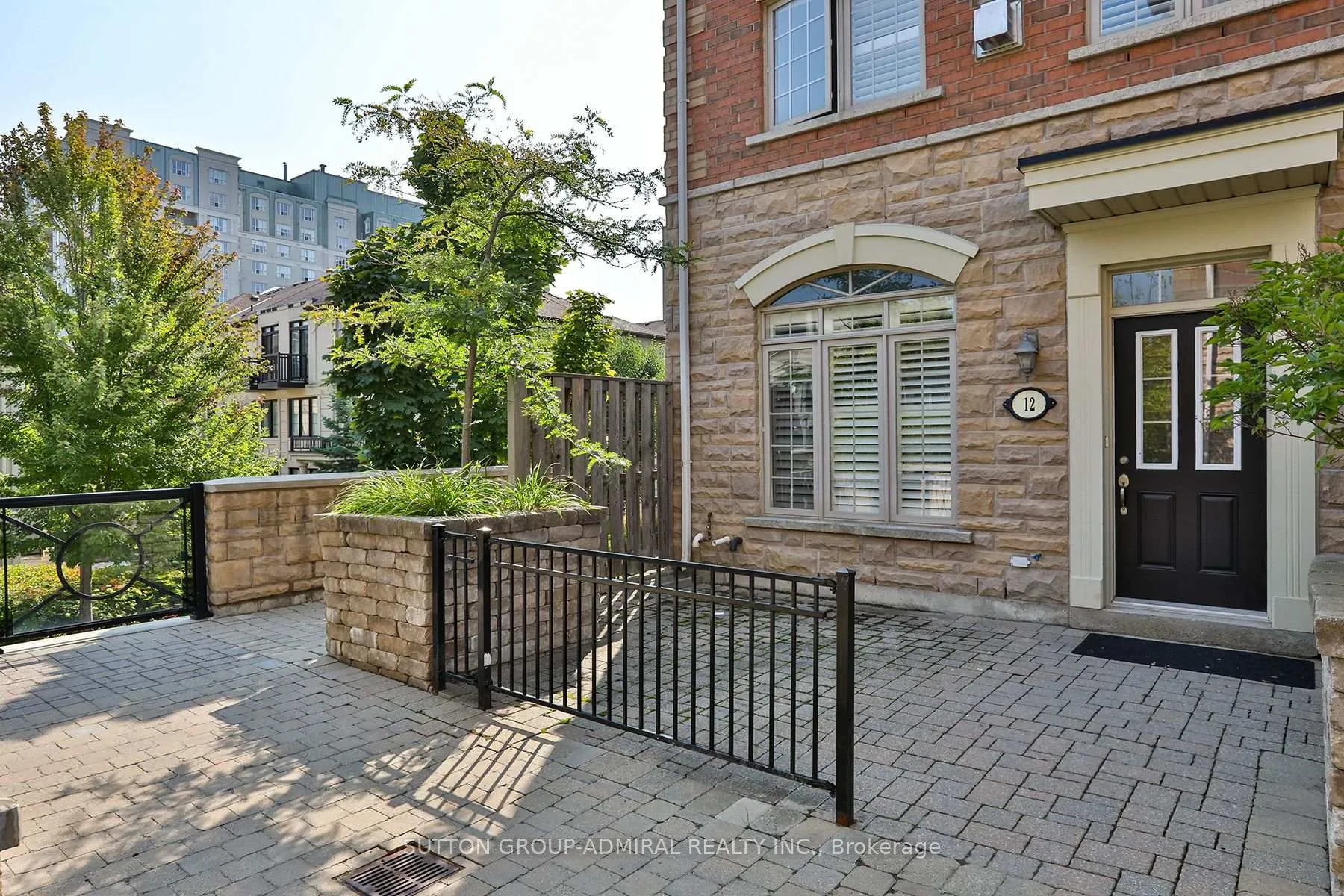 Front of Unit 12, 8 Brighton Place