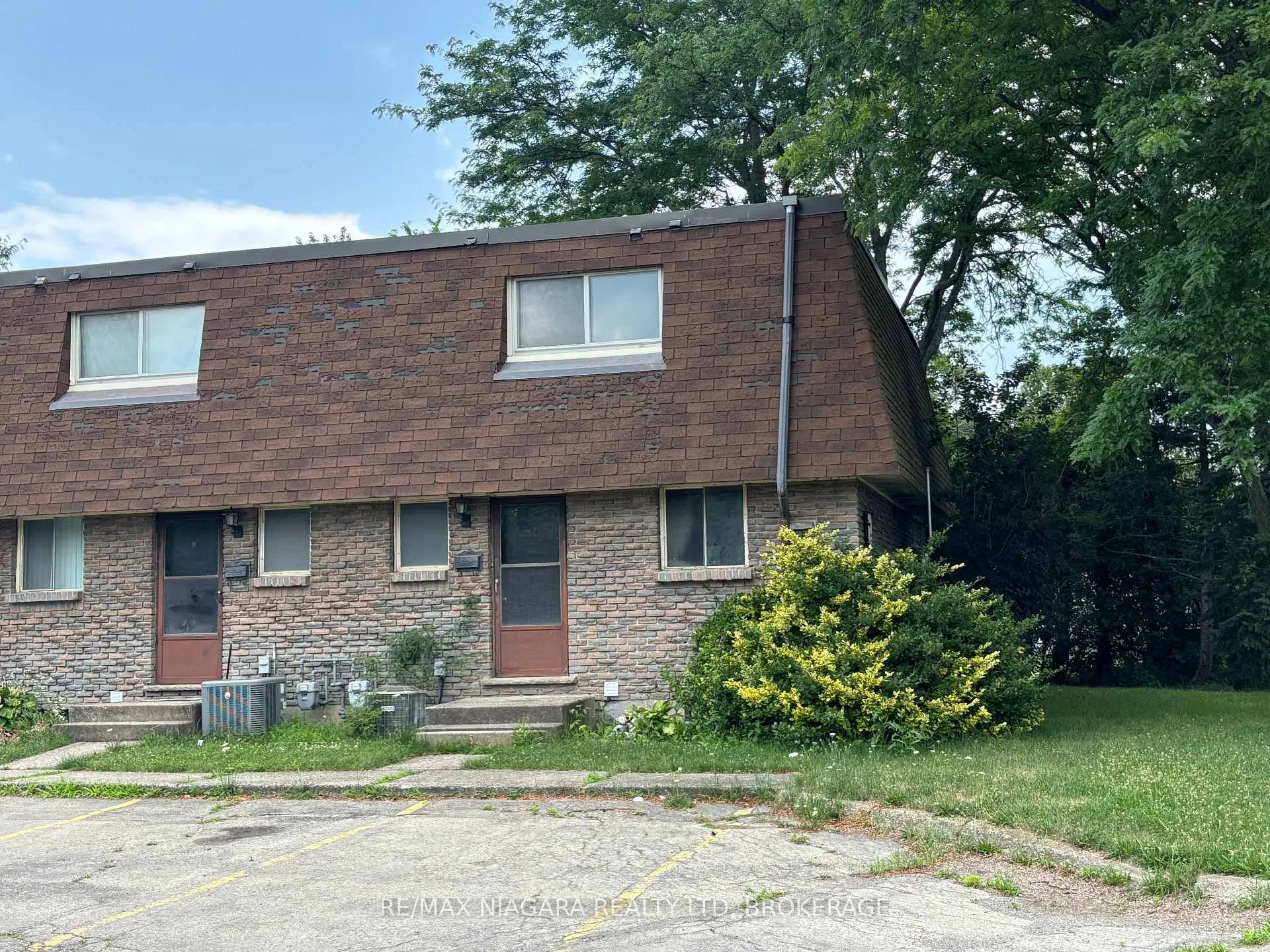 Photo 1 of Unit 12, 21 Woodlawn Road, Welland, N. Welland — HOMEH