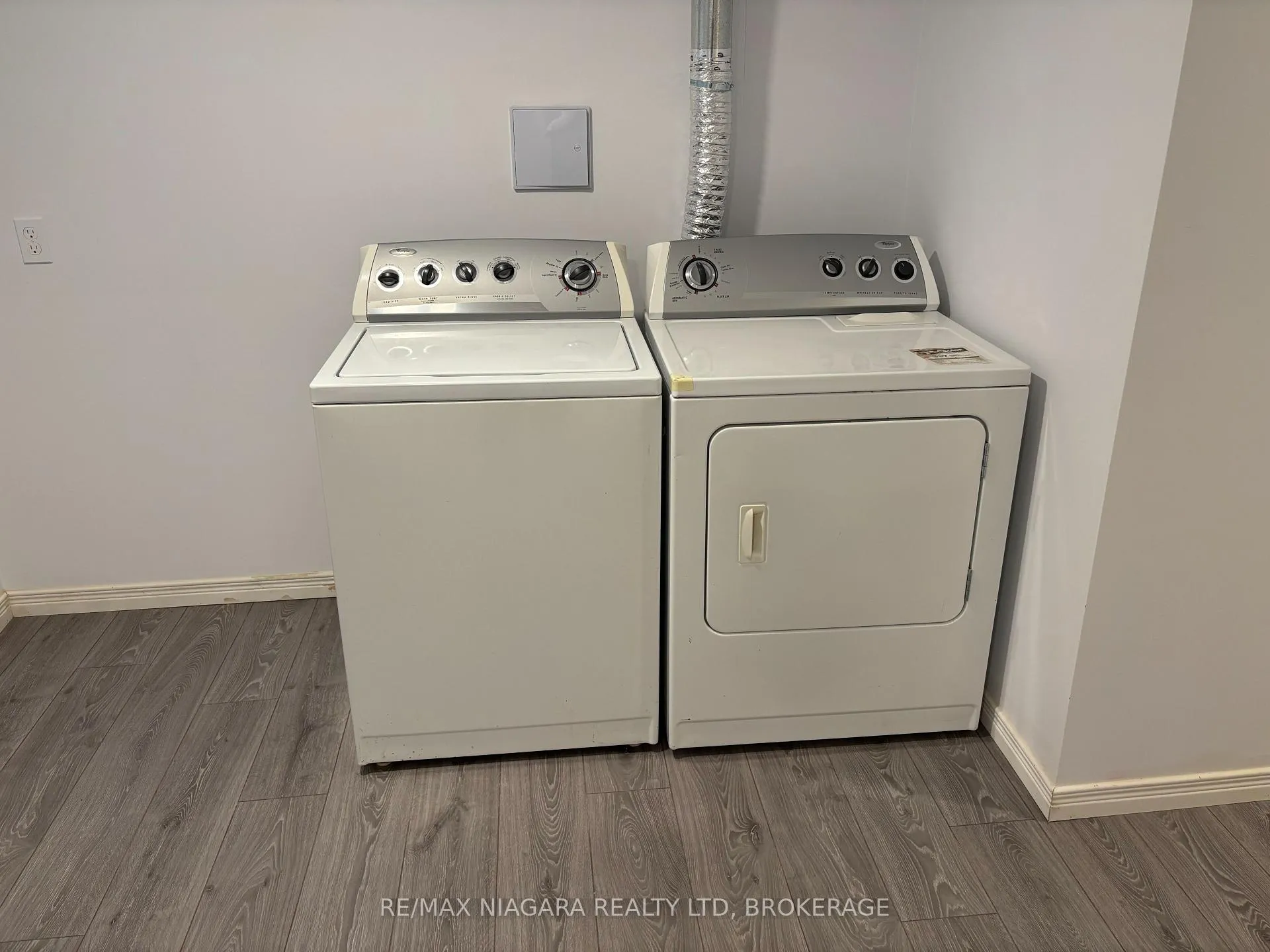 Photo 15 of Unit 12, 21 Woodlawn Road, Welland, N. Welland — HOMEH