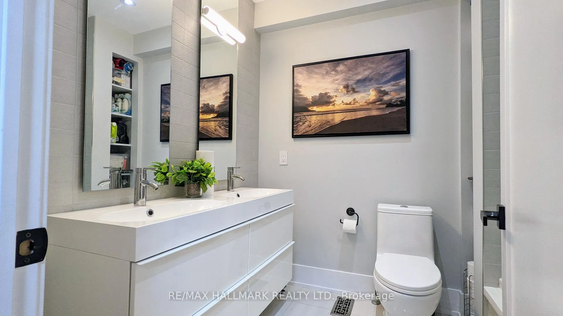 Photo 14 of 19 Gatwick Avenue, Toronto, Woodbine-Lumsden — HOMEH