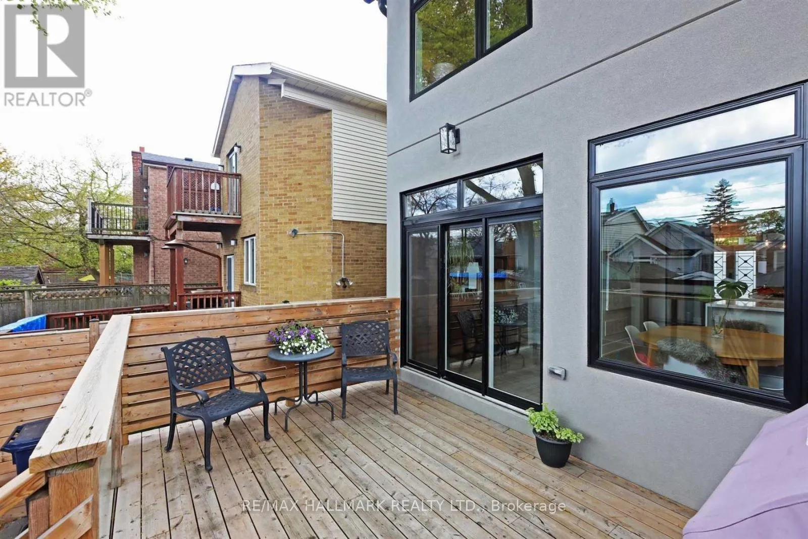 Photo 22 of 19 Gatwick Avenue, Toronto, Woodbine-Lumsden — HOMEH