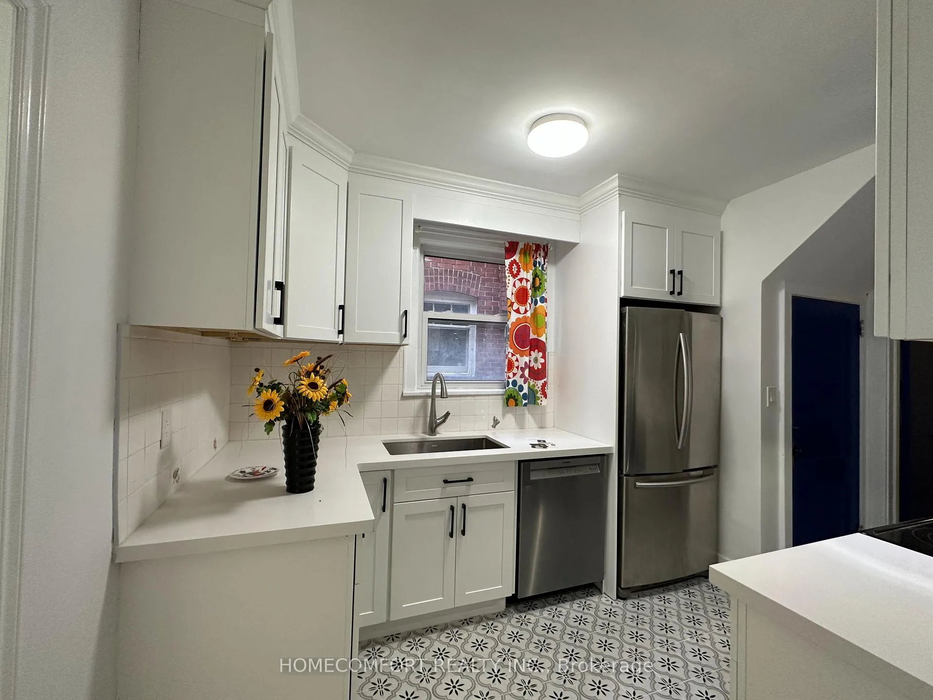 Photo 6 of 745 Millwood Road, Toronto, Leaside — HOMEH