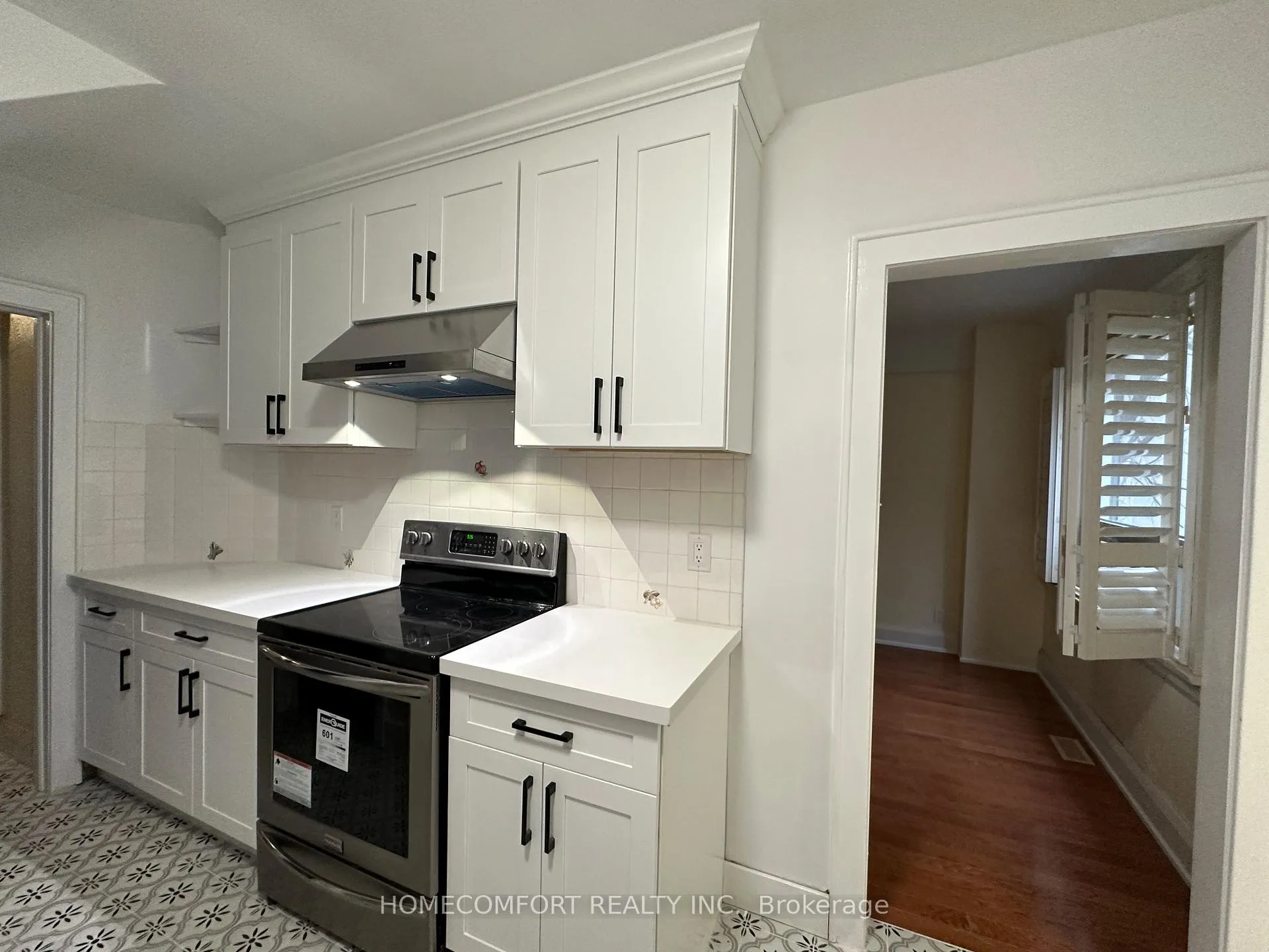 Photo 8 of 745 Millwood Road, Toronto, Leaside — HOMEH