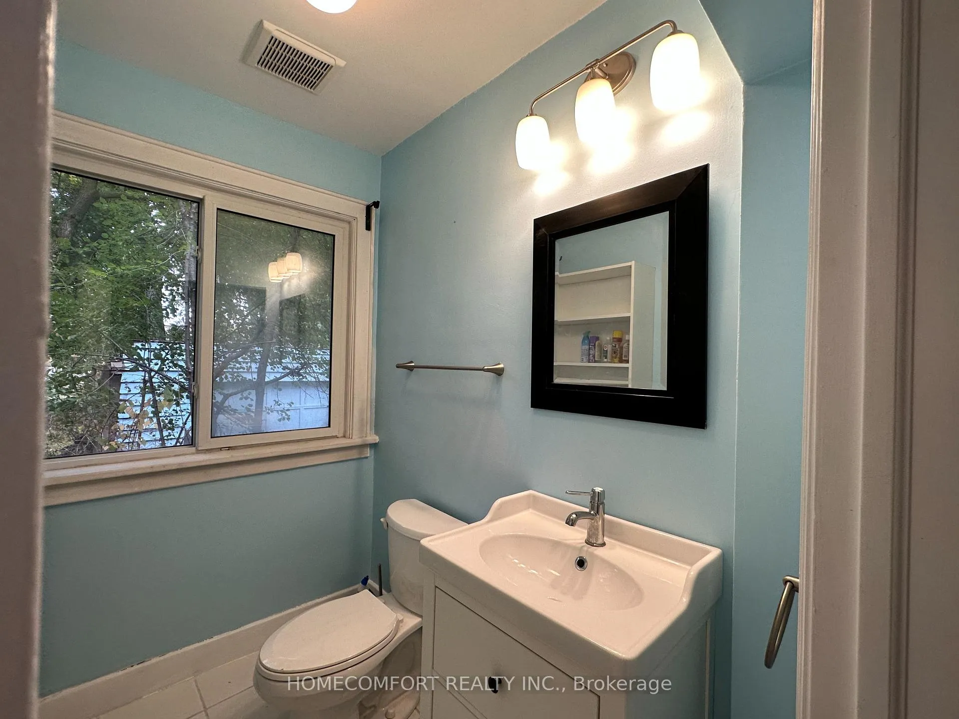 Photo 9 of 745 Millwood Road, Toronto, Leaside — HOMEH