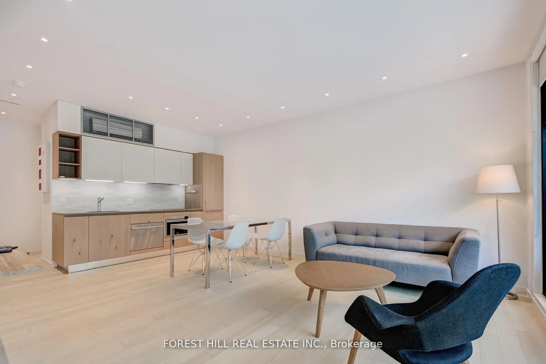Photo 3 of Unit 4, 117 Robert Street, Toronto, University — HOMEH