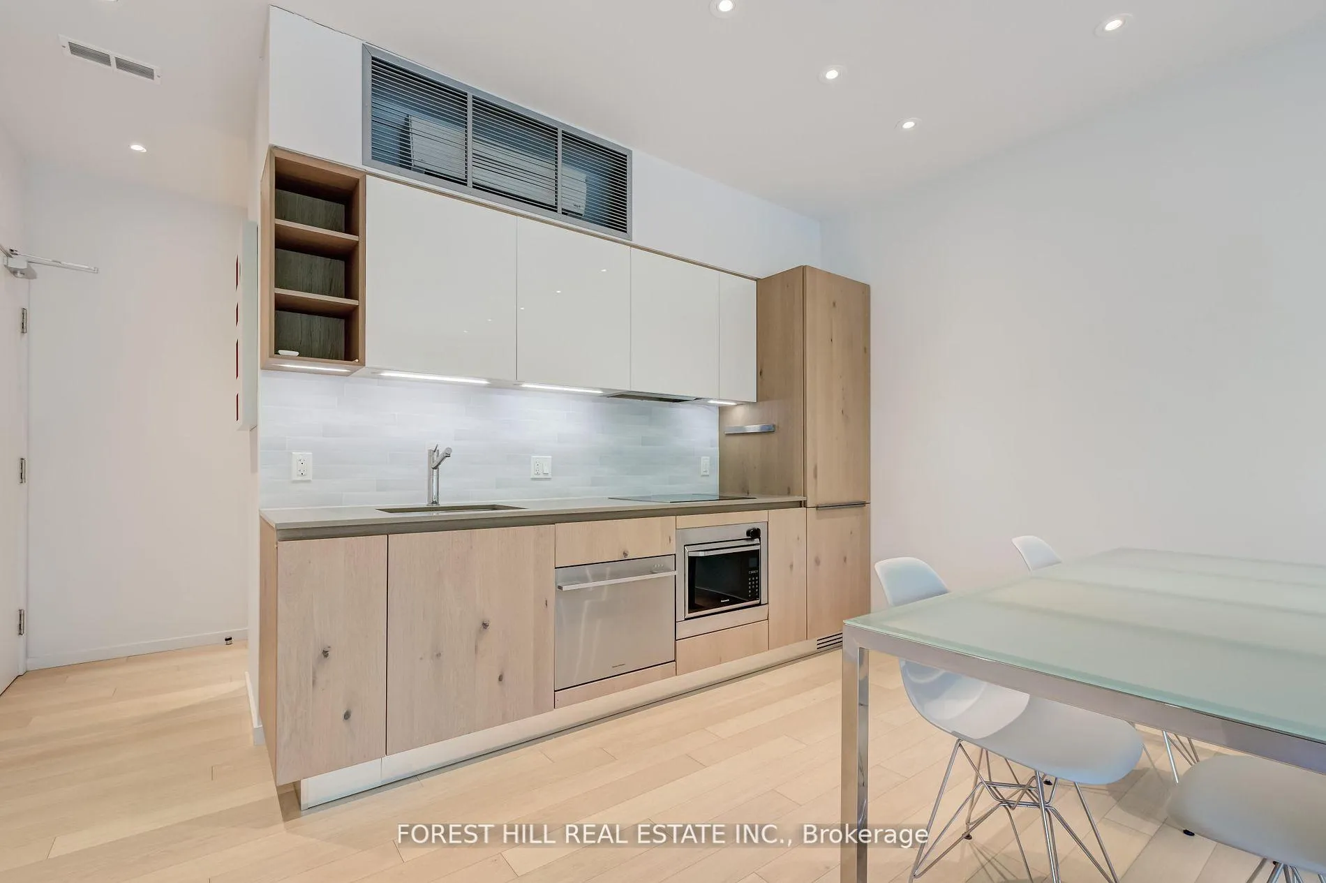 Photo 4 of Unit 4, 117 Robert Street, Toronto, University — HOMEH